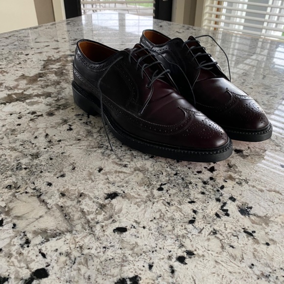 Allen Edmonds MacNeil Wingtip Oxfords Size 10b Only Worn Once! main image 4